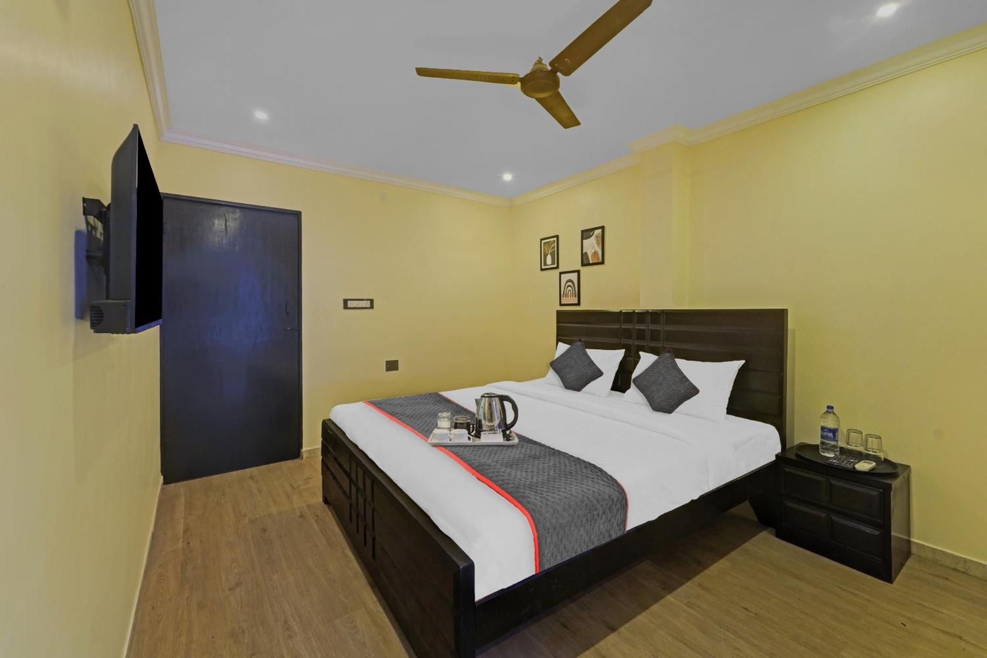 Townhouse Fantasea Hotels Near Omr Chennai Exterior photo