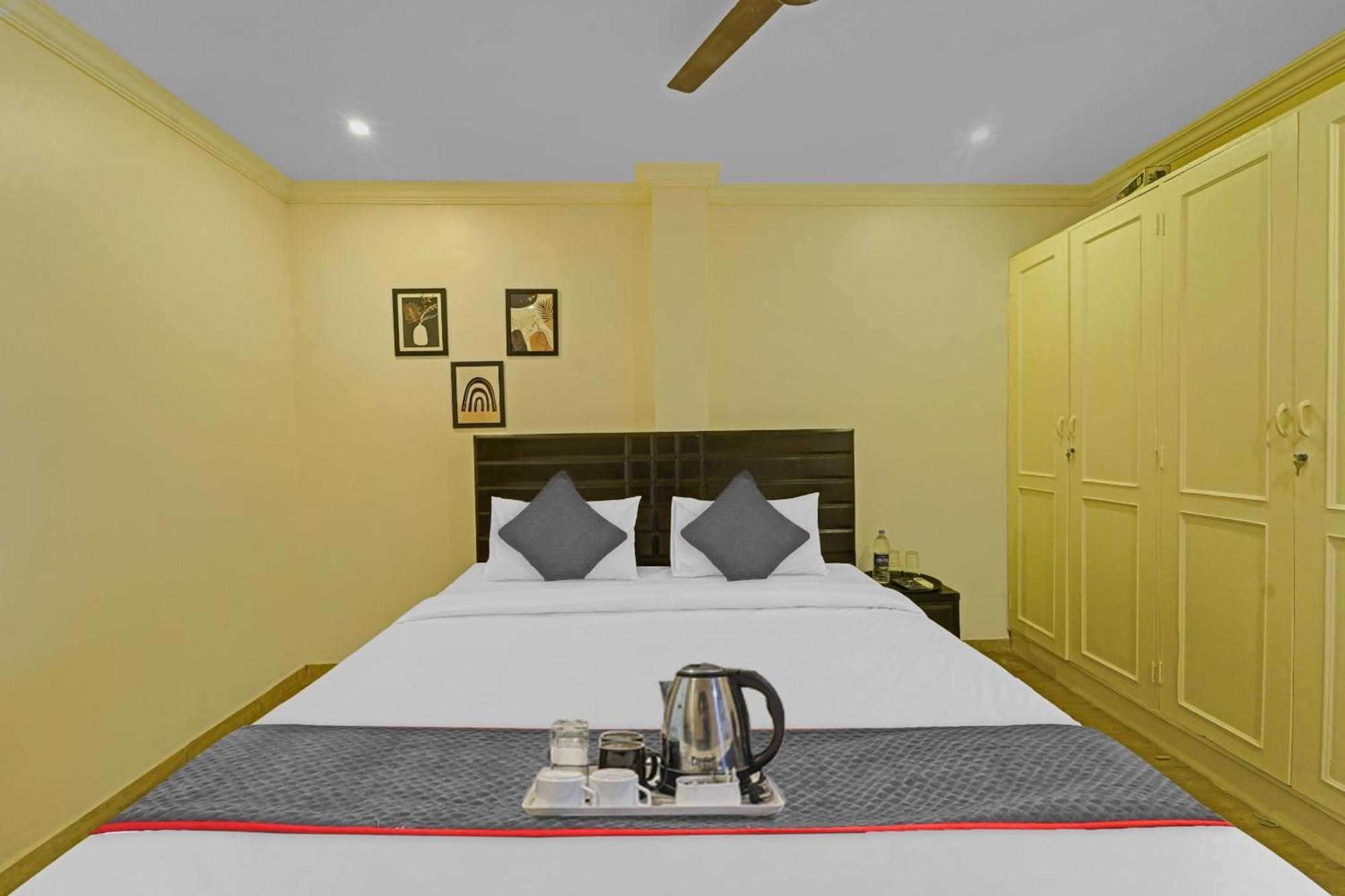 Townhouse Fantasea Hotels Near Omr Chennai Exterior photo